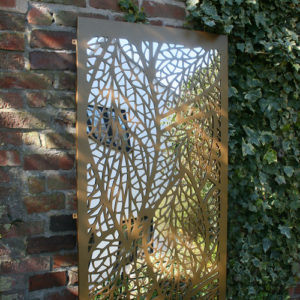 Leaf-pattern-outdoor-garden-mirror-in-gold-colour
