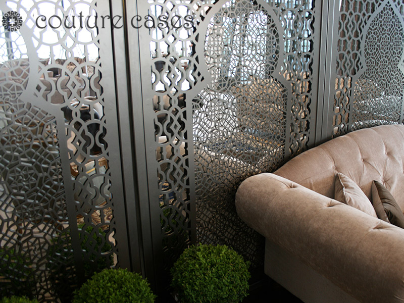 arabic-minaret--freestanding-laser-cut-metal-mirror-screen-corner-lounge-area